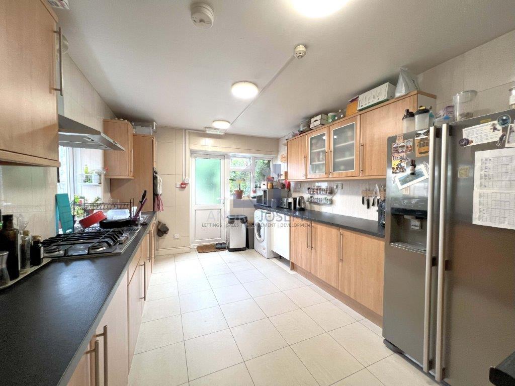 Rossiter Road, Balham, London, SW12 9RX